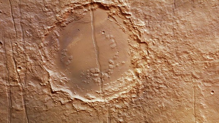 a clickable image link of the Cut crater in Memnonia Fossae on Mars, leading directly to the ESA Space in Images website
