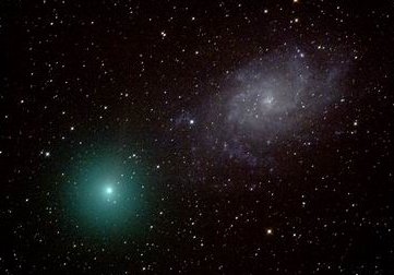 an image of Comet 8P/Tuttle and M33 taken by Gerald DeShirlia in Wimberley, Texas, USA