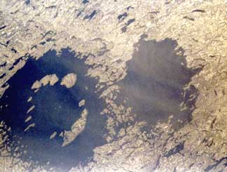 an image/link of the impact crater at Clearwater Lakes, Canada, it is also a link to the website where more information on this crater is available if you click the image