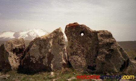 an image/link direct to the Welcome Armenia Karahunj page where many more images can be seen.