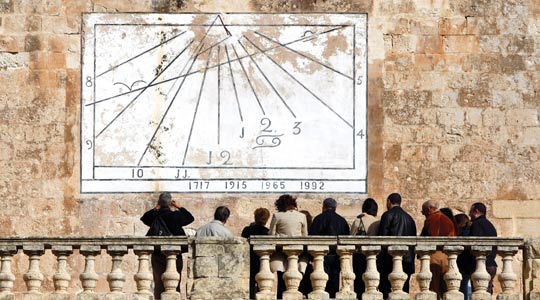 an image showing one of the sundials found on three sides of the cloisters of the Dominican Priory in Rabat taken by Darrin Zammit Lupi, which is also a clickable link directly to the Times of Malta story