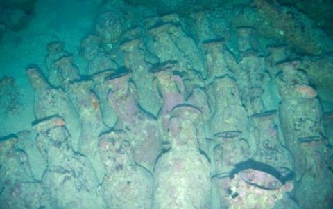an image of the newly discovered underwater treasures in the Italian seas near the Pontine Islands, which is also a clickable link direct to The VOA News story