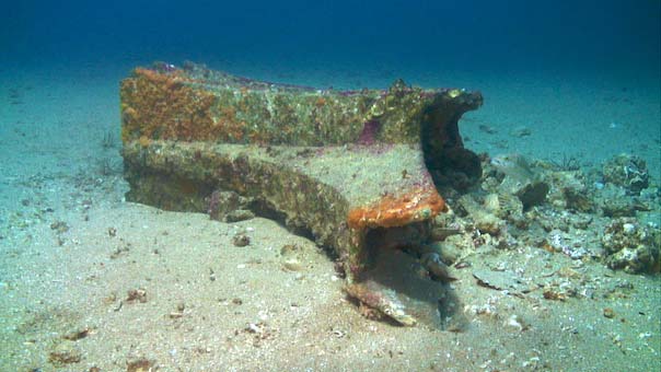 an image showing the ram of an ancient warship discovered recently near Sicily taken by RPM Nautical Foundation, which is also a clickable link directly to the Live Science story