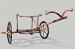 an image of Tutankhamun's chariot, which is also a clickable link directly to the Al-Ahram Weekly story